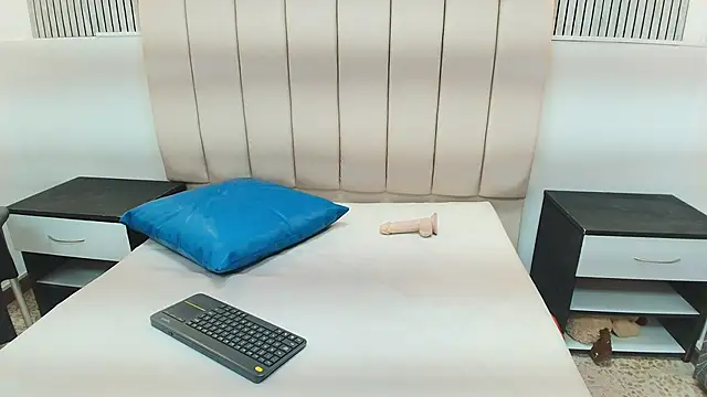 agatha fit online show from December 2025 01:05:02 PM