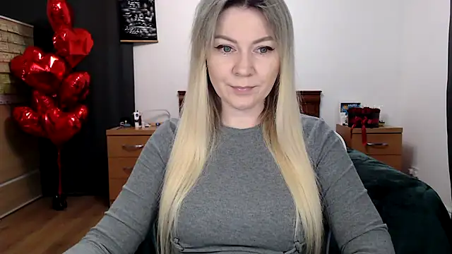 Snapshot of ParadiseAlina chatting on February 2026 06:00:02 PM ParadiseAlina online show from February 2026 06:00:02 PM