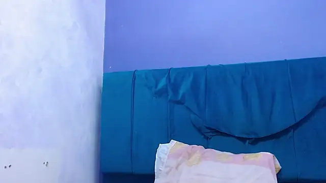 andrealopezcm101 online show from April 2026 08:39:01 PM