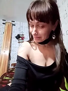 Lietta  online show from December 2025 07:51:02 PM