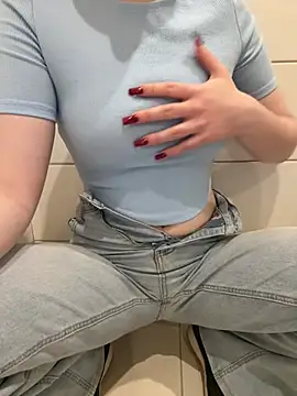 Cumonmme online show from January 2026 08:13:02 PM