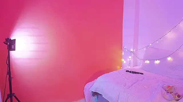 victoria rossett online show from October 2025 10:01:01 PM