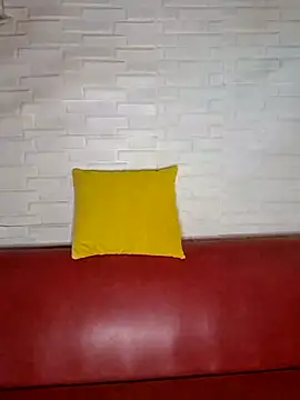 hotlyn45 online show from April 2026 06:17:02 AM