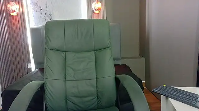 Kristall 06 online show from November 2025 03:05:01 AM