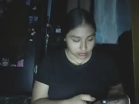 Snapshot of zairabreze chatting on June 2026 03:53:02 AM zairabreze online show from June 2026 03:53:02 AM