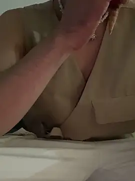 anhkiet huang online show from September 2025 10:44:01 PM