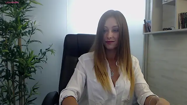 MuseDollX online show from September 2025 06:33:01 PM