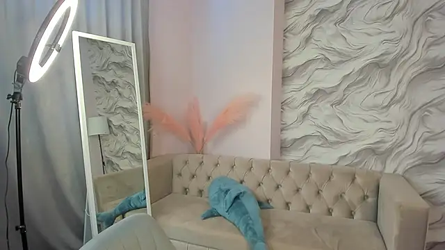 Ameli Povilain online show from September 2025 11:43:01 AM