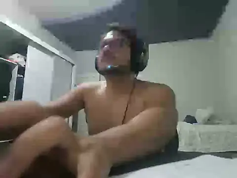 Miguelion2308 online show from December 2025 03:25:01 AM