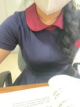 Snapshot of ThuPhuong-Tr chatting on September 2025 02:37:02 AM ThuPhuong-Tr online show from September 2025 02:37:02 AM