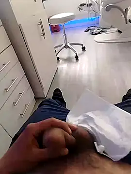 Blackllg online show from November 2025 07:03:02 PM