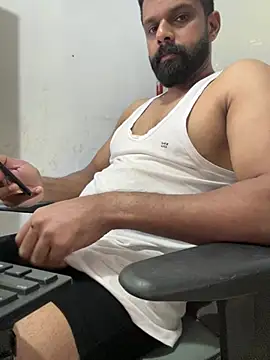 Vineeth3906 online show from March 2026 12:43:02 PM