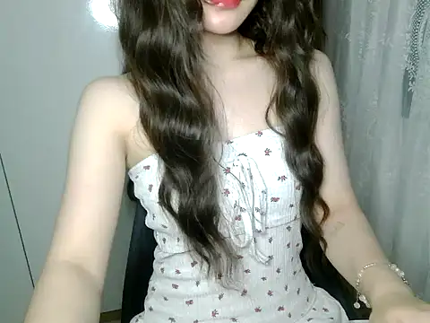 Snapshot of Annabelle-e chatting on July 2026 06:59:02 PM Annabelle-e online show from July 2026 06:59:02 PM