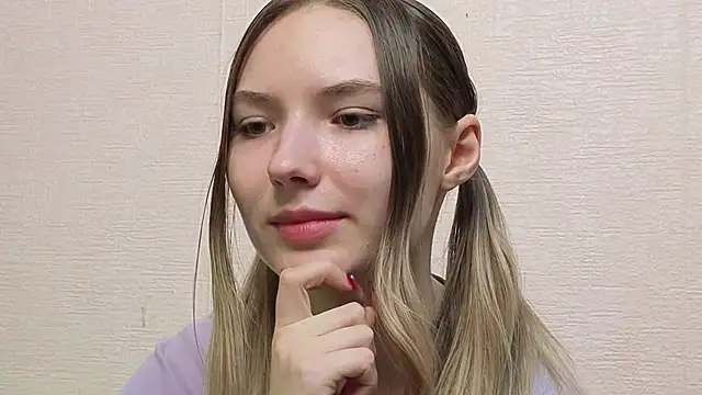 Snapshot of _kikiclark__ chatting on May 2026 08:13:02 PM kikiclark online show from May 2026 08:13:02 PM