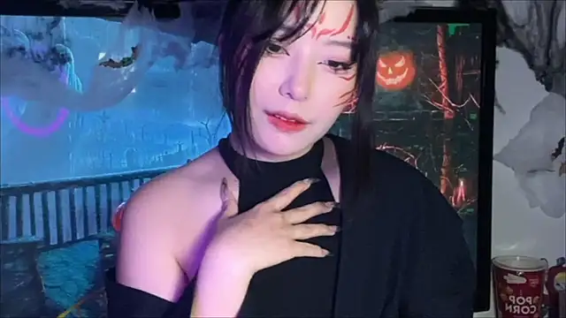 WonderMira online show from October 2025 01:34:01 PM