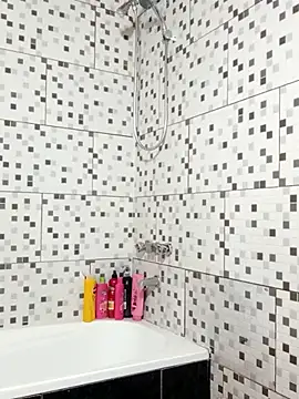 Snapshot of Alex_404040 chatting on October 2025 10:23:02 PM Alex 404040 online show from October 2025 10:23:02 PM