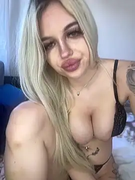 Steffi Snowbunny online show from March 2026 03:18:01 PM