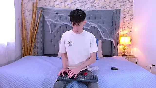 Luke Carter online show from October 2025 01:09:01 PM