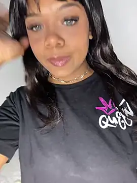 SereiaHott online show from December 2025 07:09:01 PM