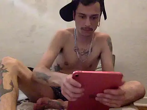 Snapshot of chrisalmeid_ chatting on October 2025 12:54:01 AM chrisalmeid online show from October 2025 12:54:01 AM