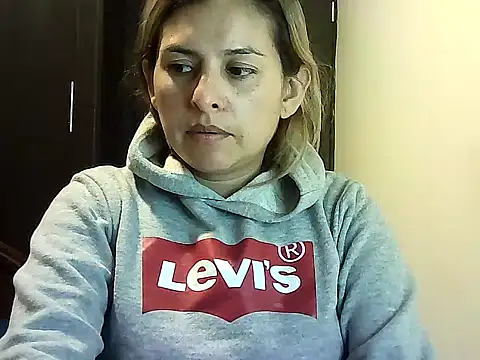 Valery  Rouse  online show from February 2026 11:24:02 PM