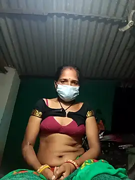 Snapshot of Hot-honi chatting on September 2025 09:37:01 PM Hot-honi online show from September 2025 09:37:01 PM