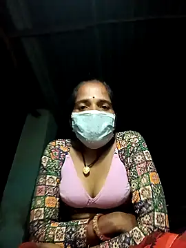 Snapshot of Hot-honi chatting on October 2025 03:10:02 PM Hot-honi online show from October 2025 03:10:02 PM