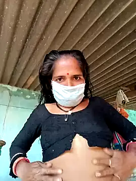 Snapshot of Hot-honi chatting on October 2025 04:10:02 AM Hot-honi online show from October 2025 04:10:02 AM