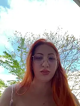 Snapshot of DaddysLittleSlutfox chatting on April 2026 02:52:02 PM DaddysLittleSlutfox online show from April 2026 02:52:02 PM