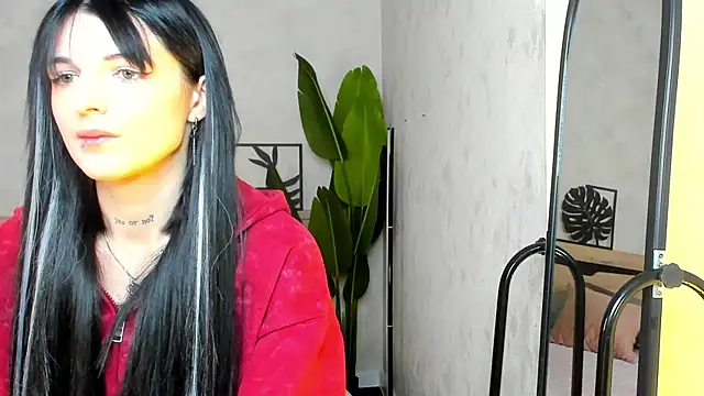 Snapshot of Lynn_Martin chatting on May 2026 01:00:01 AM Lynn Martin online show from May 2026 01:00:01 AM