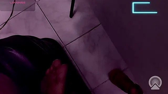 royeoy22 online show from December 2025 11:59:01 AM