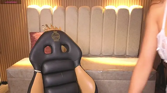  Mia Evans 1 online show from December 2025 08:14:02 PM