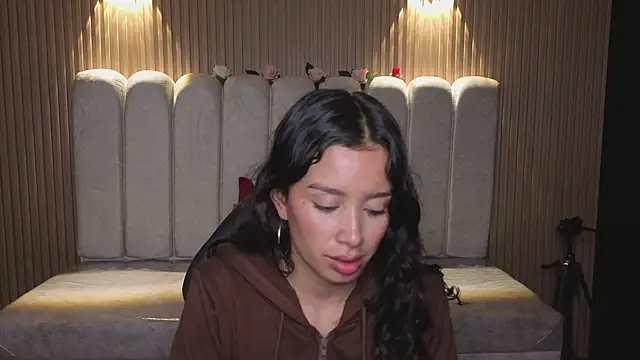  Mia Evans 1 online show from March 2026 07:32:01 PM