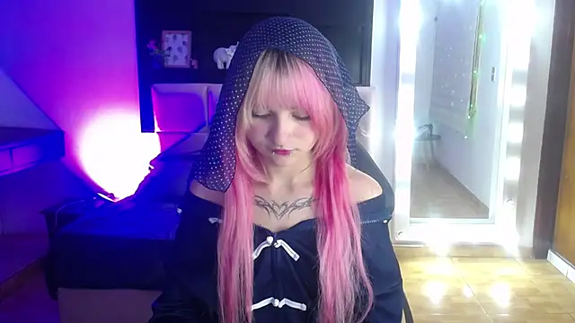 Snapshot of _Charlotte_Collins_ chatting on June 2026 03:53:01 PM Charlotte Collins online show from June 2026 03:53:01 PM