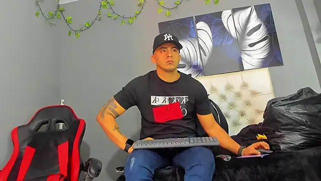 AngelAndChris online show from September 2025 12:21:01 PM