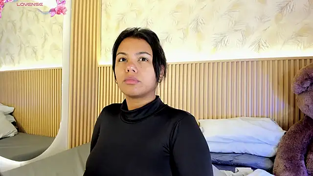 Snapshot of Liss-Reyes chatting on June 2026 12:03:02 PM Liss-Reyes online show from June 2026 12:03:02 PM