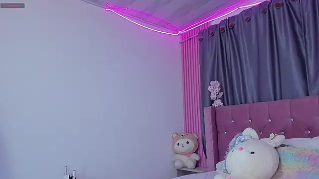 Nayla-Mouna online show from February 2026 11:58:01 AM