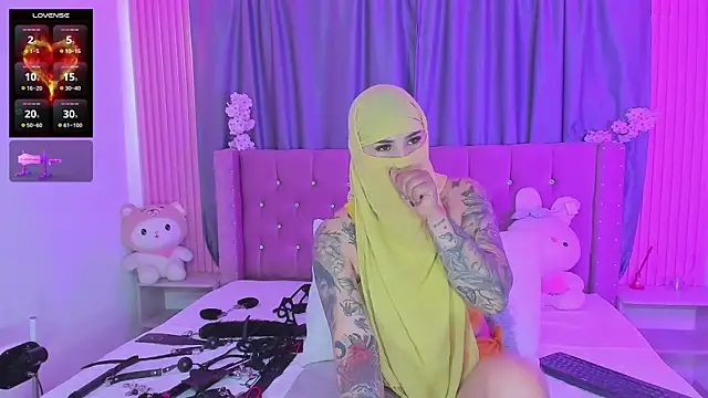 Nayla-Mouna online show from February 2026 07:36:01 PM