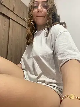 mia evanss26 online show from November 2025 10:20:01 PM