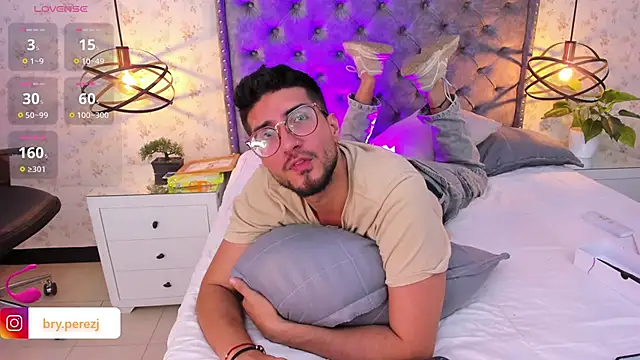 bryXonStorm online show from November 2025 03:43:02 PM