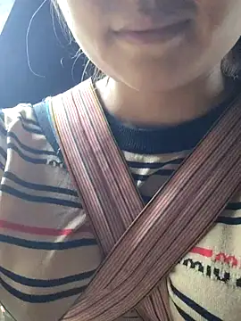 Snapshot of omiu-baby chatting on July 2026 01:33:01 AM omiu-baby online show from July 2026 01:33:01 AM