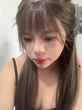 Snapshot of SarahBeii chatting on April 2026 03:16:01 AM SarahBeii online show from April 2026 03:16:01 AM