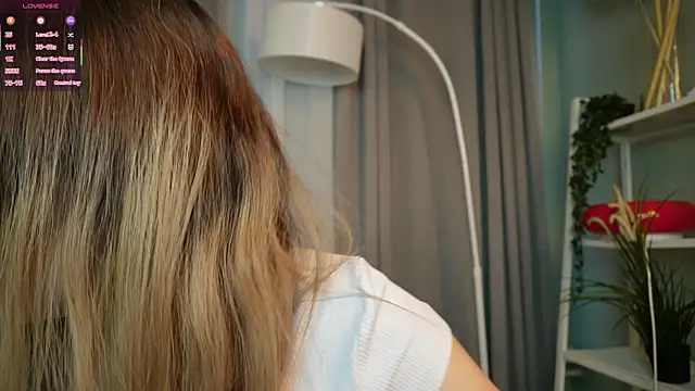 Lina Glow online show from November 2025 06:56:02 AM