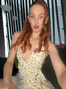 Snapshot of LittleFox___ chatting on May 2026 07:49:02 AM LittleFox online show from May 2026 07:49:02 AM