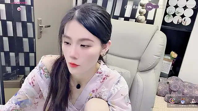 Yueyue-MM online show from June 2026 01:04:01 PM