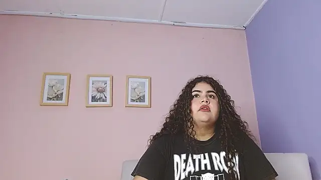 lourdes moon22 online show from September 2025 12:37:01 PM