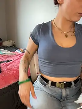 Snapshot of d3luluxx chatting on February 2026 04:51:02 PM d3luluxx online show from February 2026 04:51:02 PM