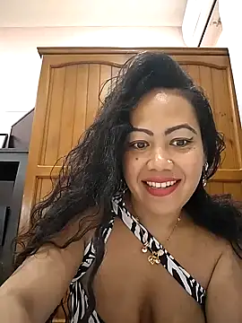 Snapshot of Lindarossyta chatting on June 2026 04:27:02 PM Lindarossyta online show from June 2026 04:27:02 PM