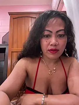 Snapshot of Lindarossyta chatting on July 2026 07:17:02 PM Lindarossyta online show from July 2026 07:17:02 PM