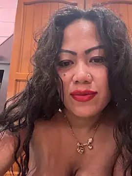 Snapshot of Lindarossyta chatting on July 2026 06:50:01 PM Lindarossyta online show from July 2026 06:50:01 PM